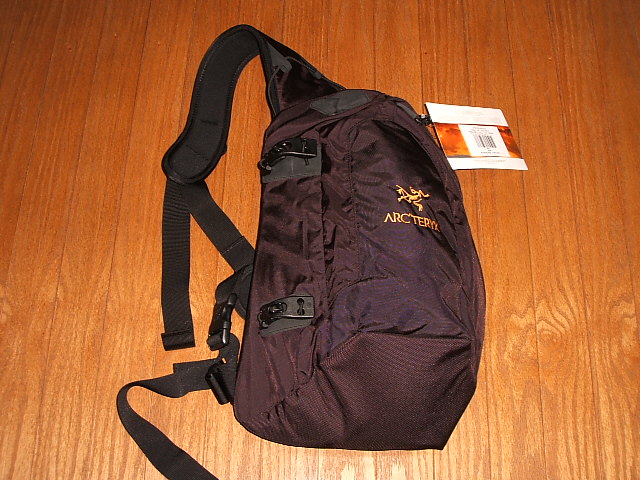 楽天市場】ARC'TERYX ワンショルダーバッグ QUIVER BLACK : 有限会社