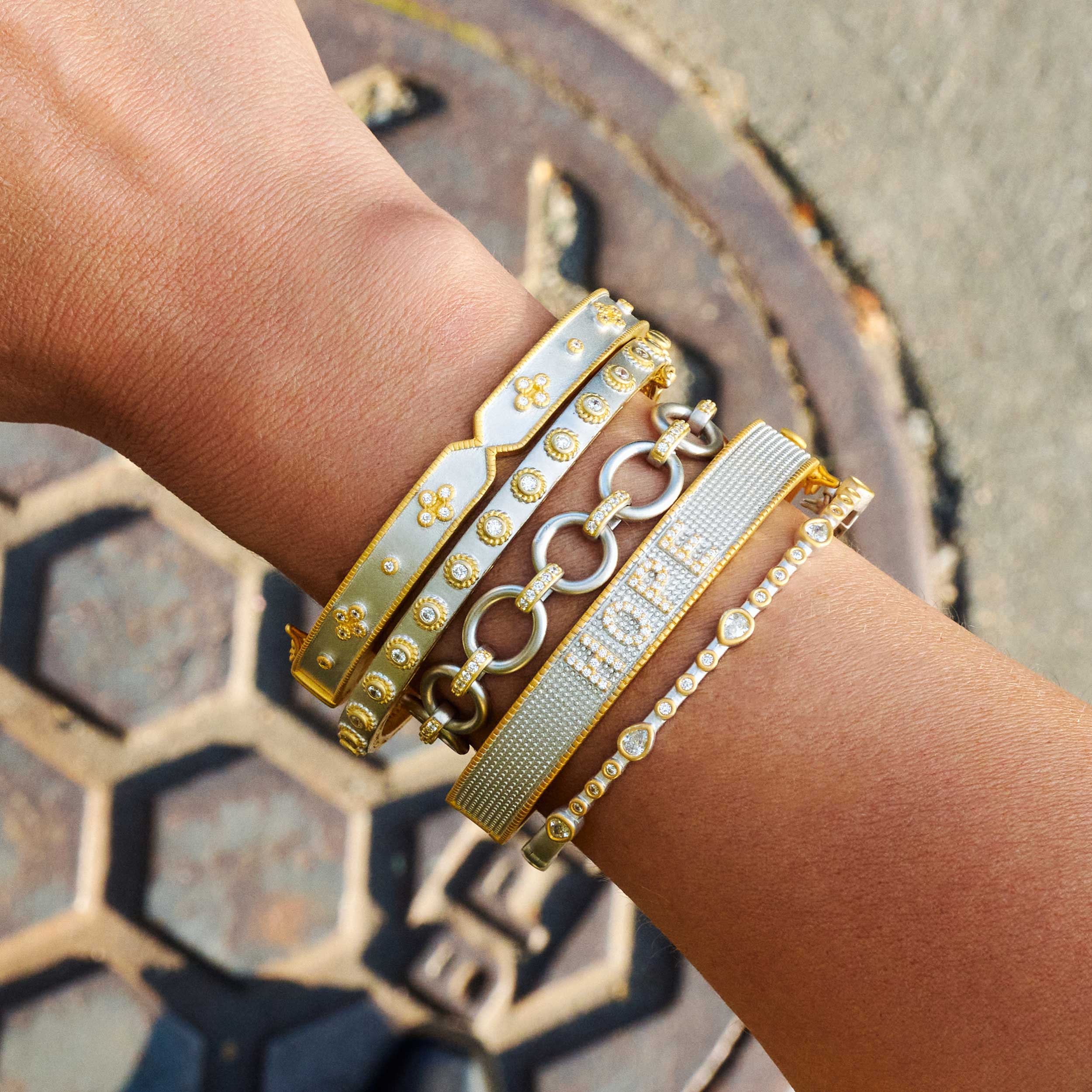 Freida Rothman: Iconic Clover Hinge Bangle – FREIDA ROTHMAN