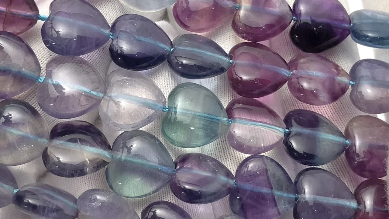 マルチカラーフローライト 縦穴ハートシェイプ12×12mm 半連/1連