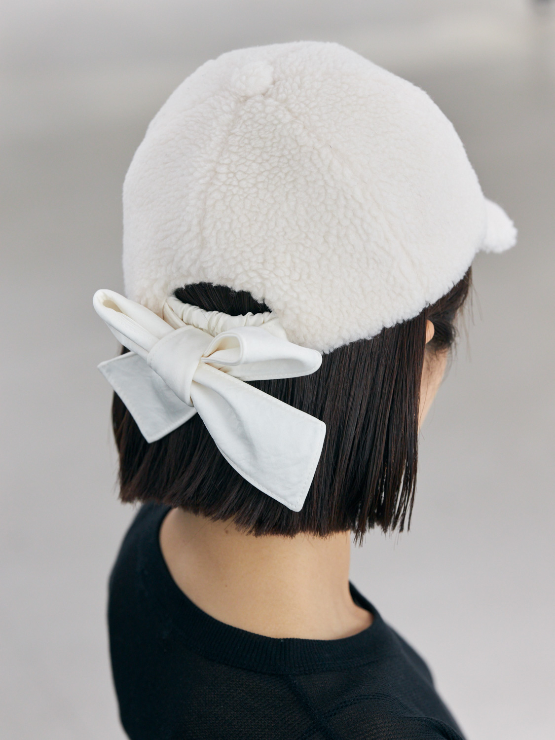 yori】の「ふわもこアイテム」が可愛い！防寒＆オシャレを両立 | VERY