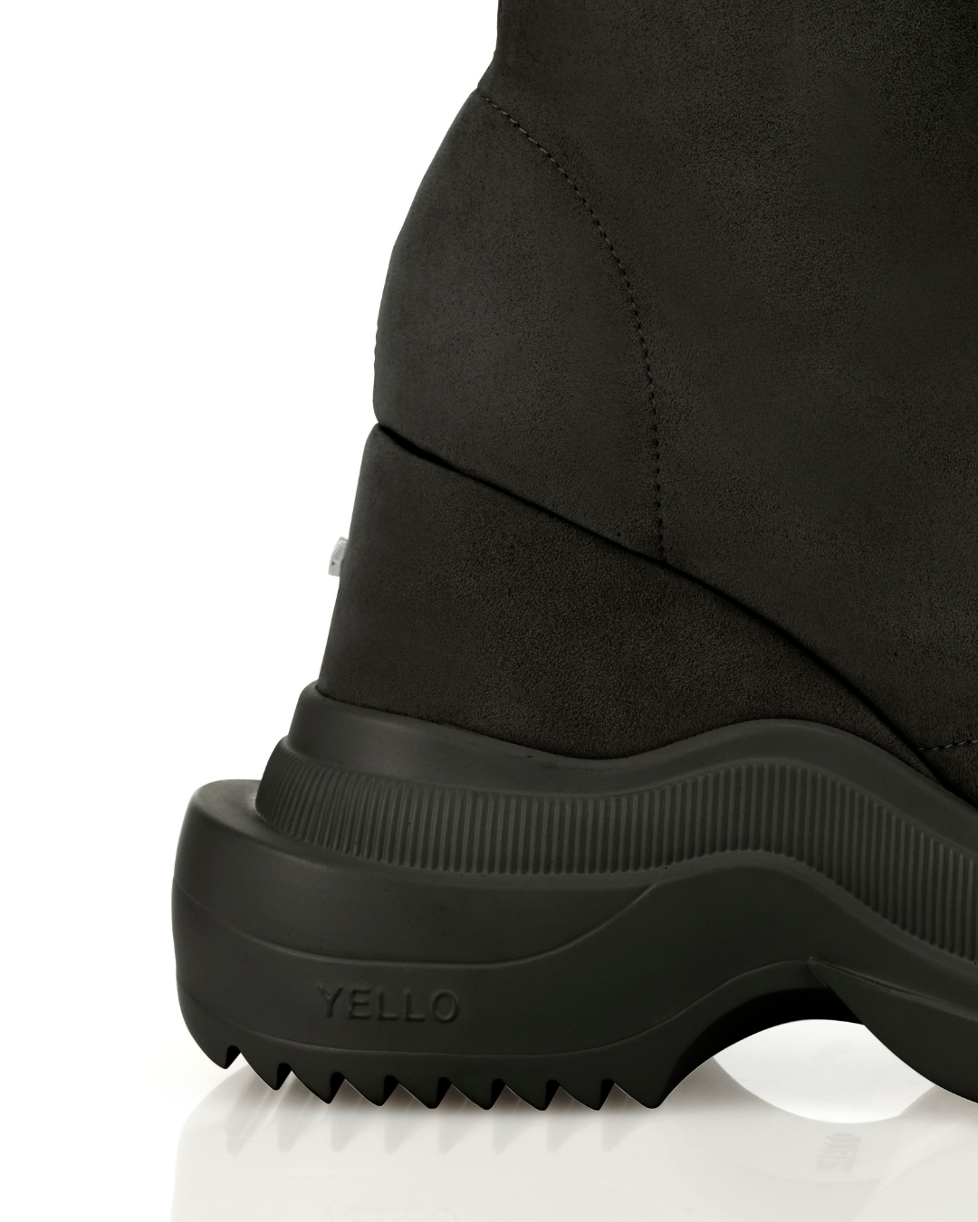 YELLO 2XL DOUBLE SNEAKER SHORT BOOTS