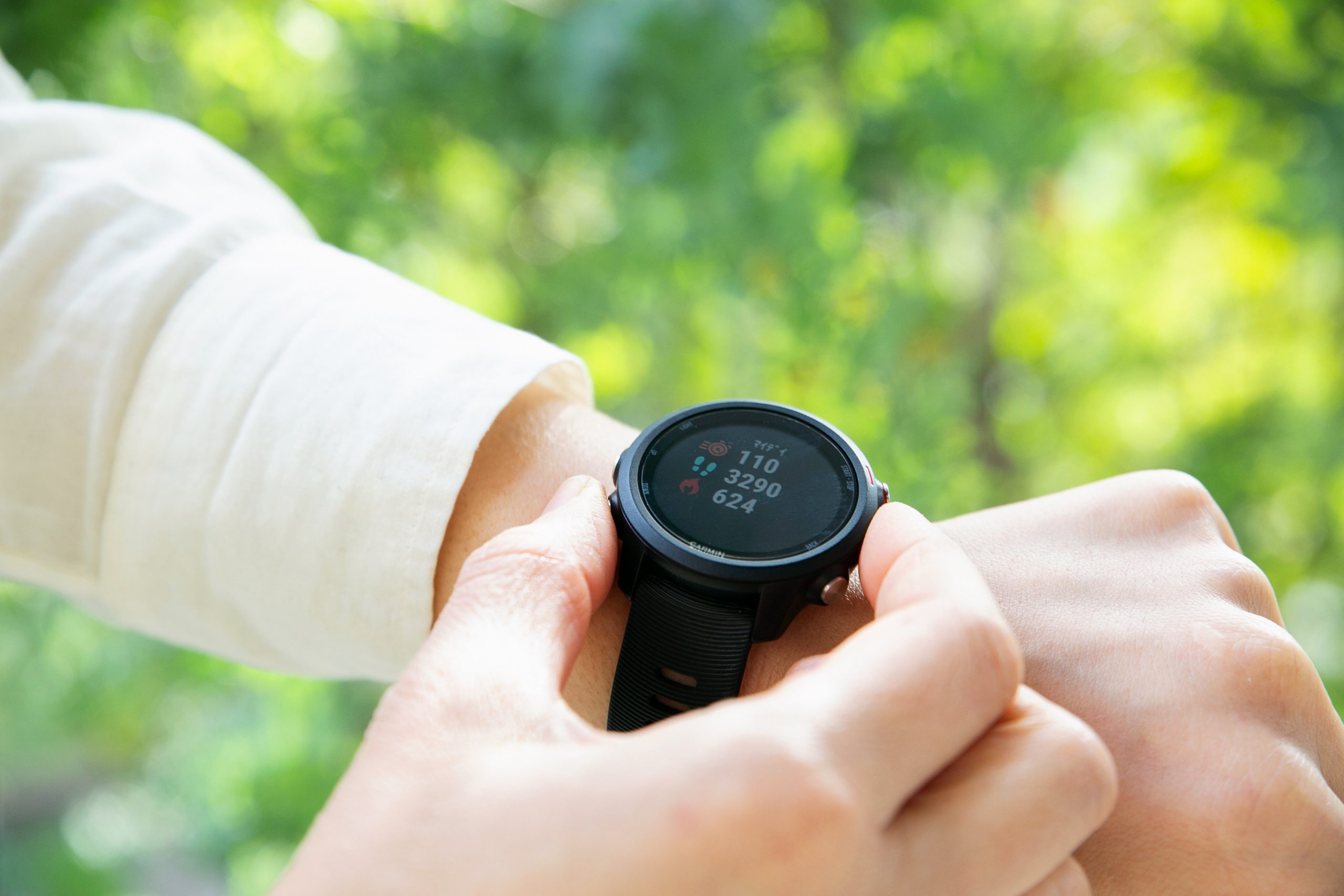 登山やランニングで使える腕時計「GARMIN ForeAthlete 245」 | にちにち