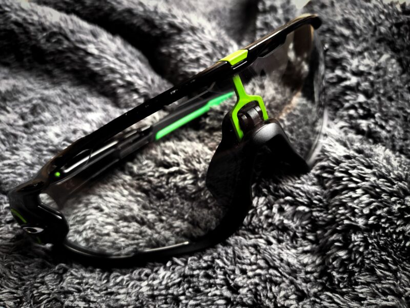 未使用 Oakley Jawbreaker ポリッシュブラック/クリア調光 JawBreaker