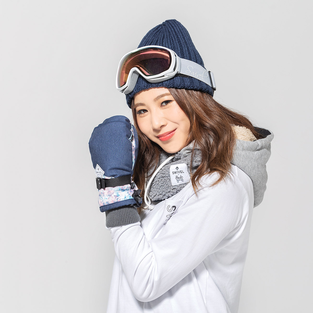 人気ウエアブランド「SWIVEL」の冬のおすすめコーデ - SNOW ANGEL MAG