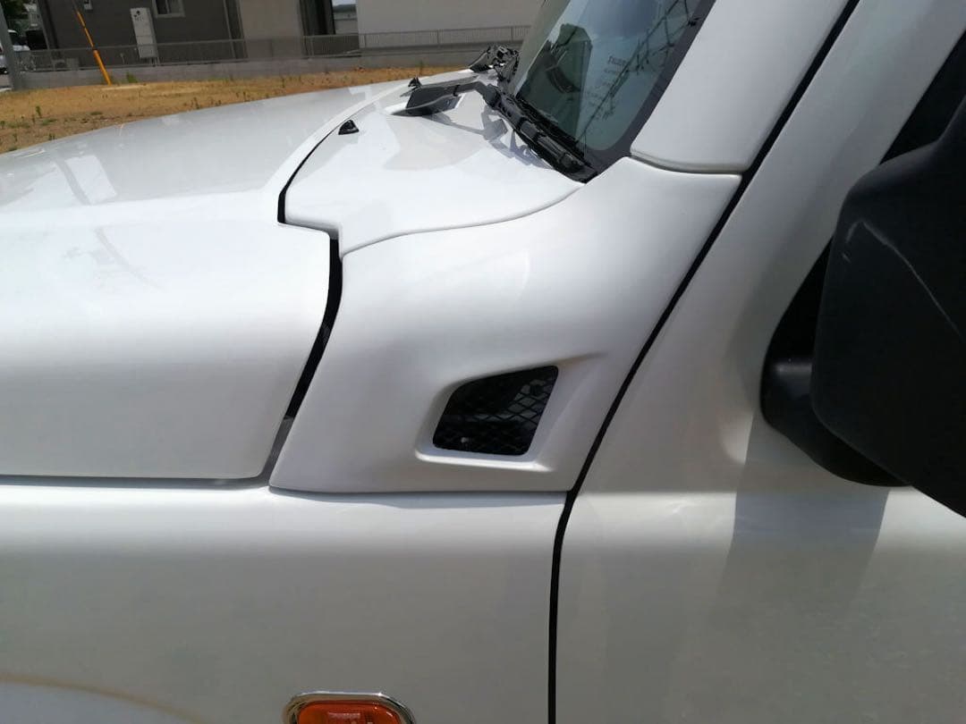 t*u様 ジムニーＪＢ６４　カウリングサイドパネル！ ホワイト26U ジムニー JB64W JB74W カウリングサイドパネル タイプR 塗装済み商品