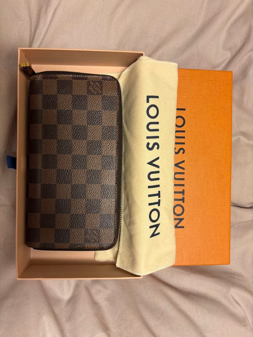 LOUIS VUITTON ダミエ長財布 ルイ・ヴィトン「ダミエ」長財布・バッグのシリアルはどこにある？