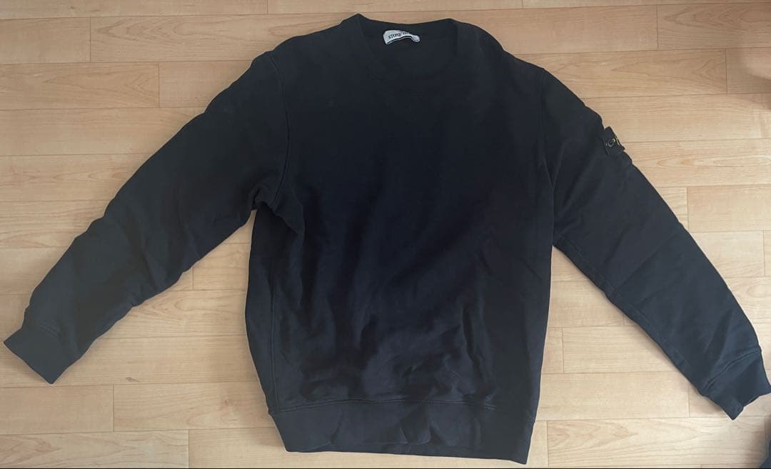 STONE  ブラック クルーネックスウェット STONE ISLAND (ストーンアイランド) 裏毛 ガーメントダイ加工 クルー