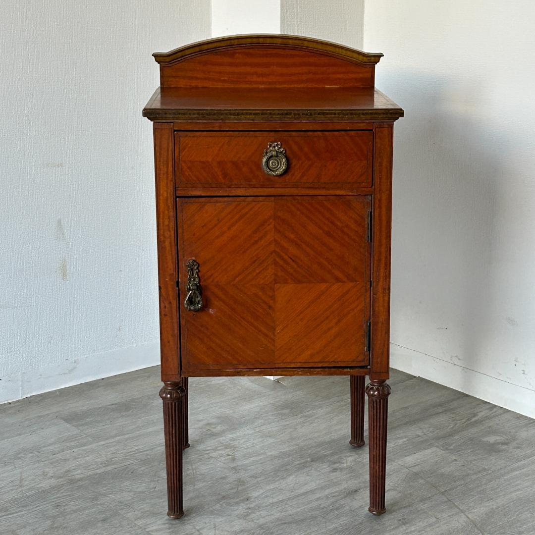 イギリス アンティーク家具 カップボード 1930年頃 893A 1930年代オーク材小ぶりなサイズのドレッサー（カップボード