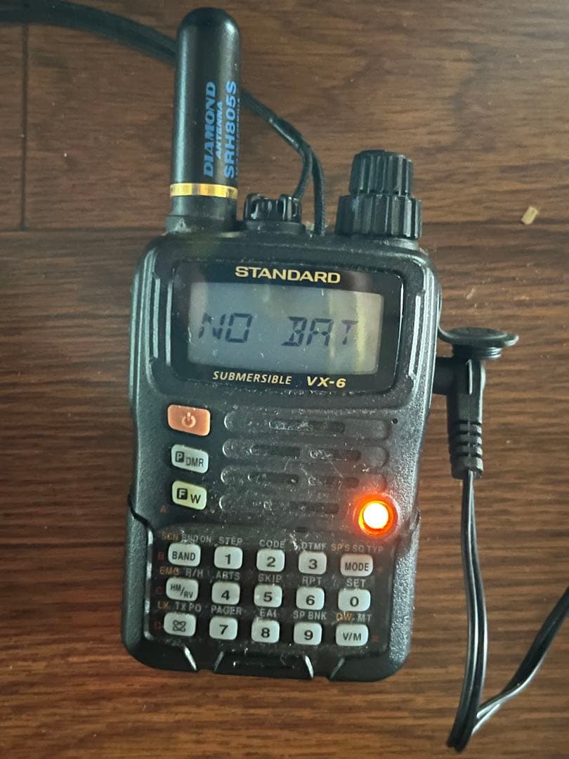 八重洲 VX-6 本体＋充電器＋アンテナ＋マイク vx-6_1.jpg