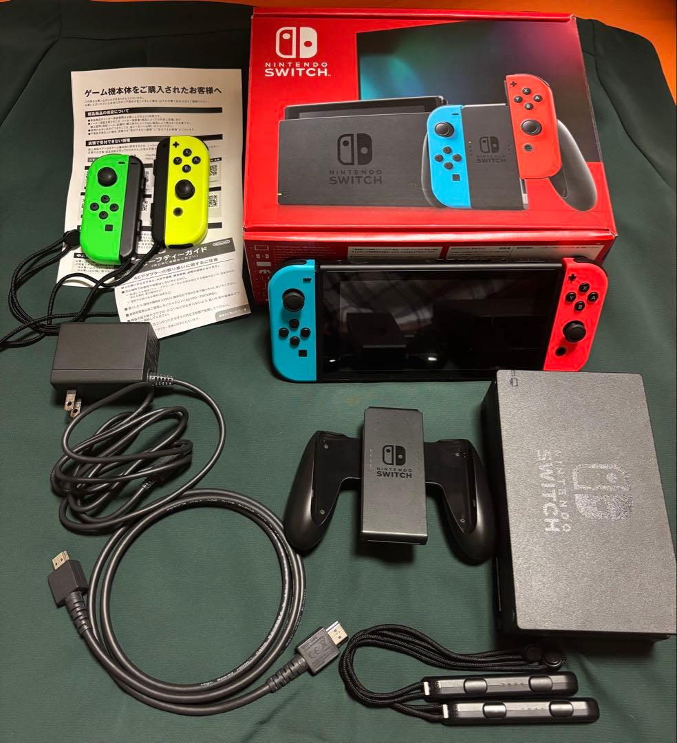 Nintendo Switch 本体 赤/青/緑ジョイコン Nintendo Switch 本体【Joy-Con(L) ネオンブルー/(R) ネオンレッド