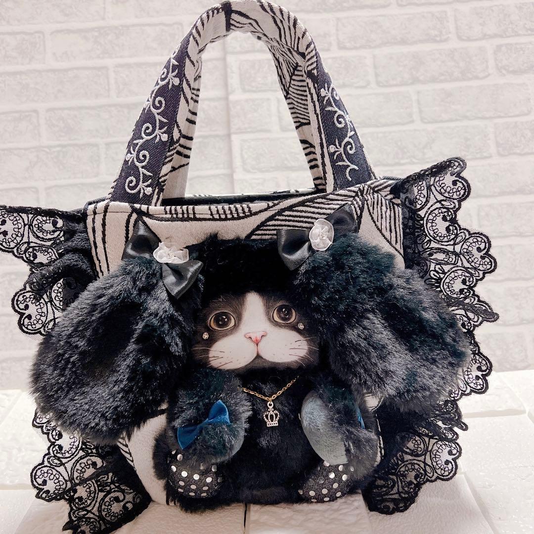 コヤンイサムチョン 黒猫の豪華レース トートバッグ ハンドメイド Wフリル&ブルーのお花が可愛い❤黒猫ちゃんトートバッグ。コヤンイサム