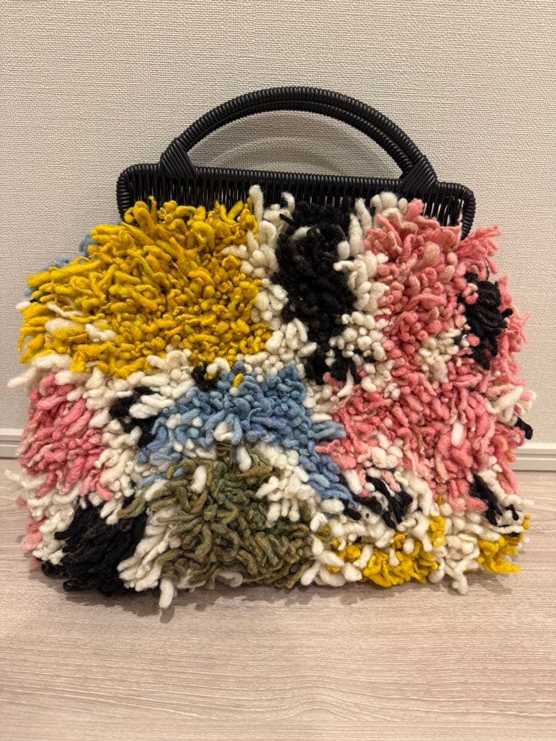ほぼ新品】マルニマーケット ウーリークロシェバッグ 袋あり marni