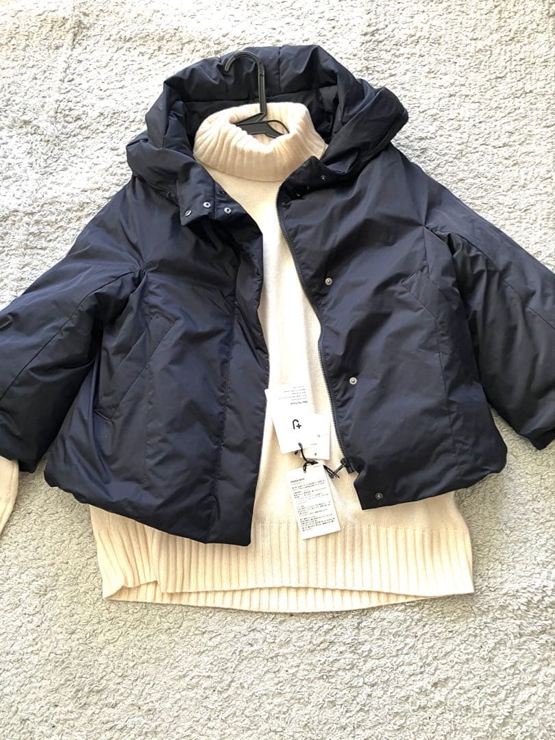 新品タグ付き　ユニクロ＋J ダウンショートパーカ　ネイビー　S uniqlo ユニクロ＋J ダウンショートパーカ ネイビー S タグあり - メルカリ