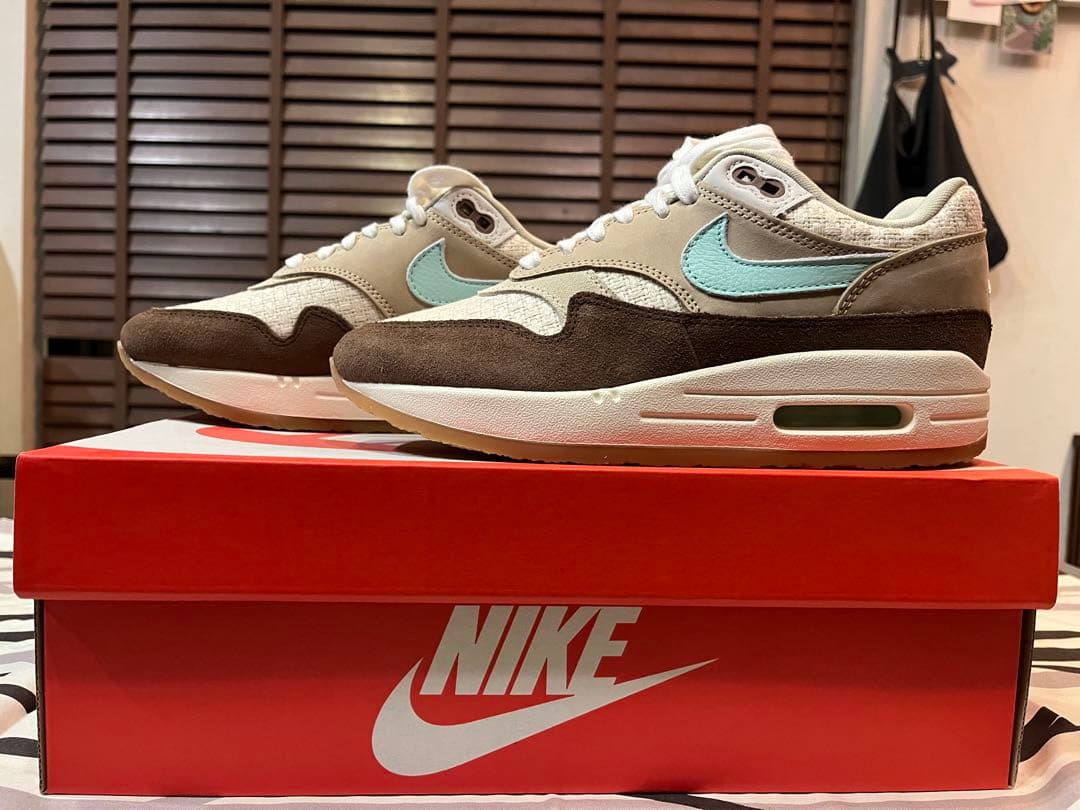 新品　NIKE AIR MAX 1 PRM 5 ベージュ/ブラウン23.5cm NIKE AIR MAX 1 PRM PECAN/YELLOW OCHRE-BAROQUE BROWN 22HO-I（ナイキ