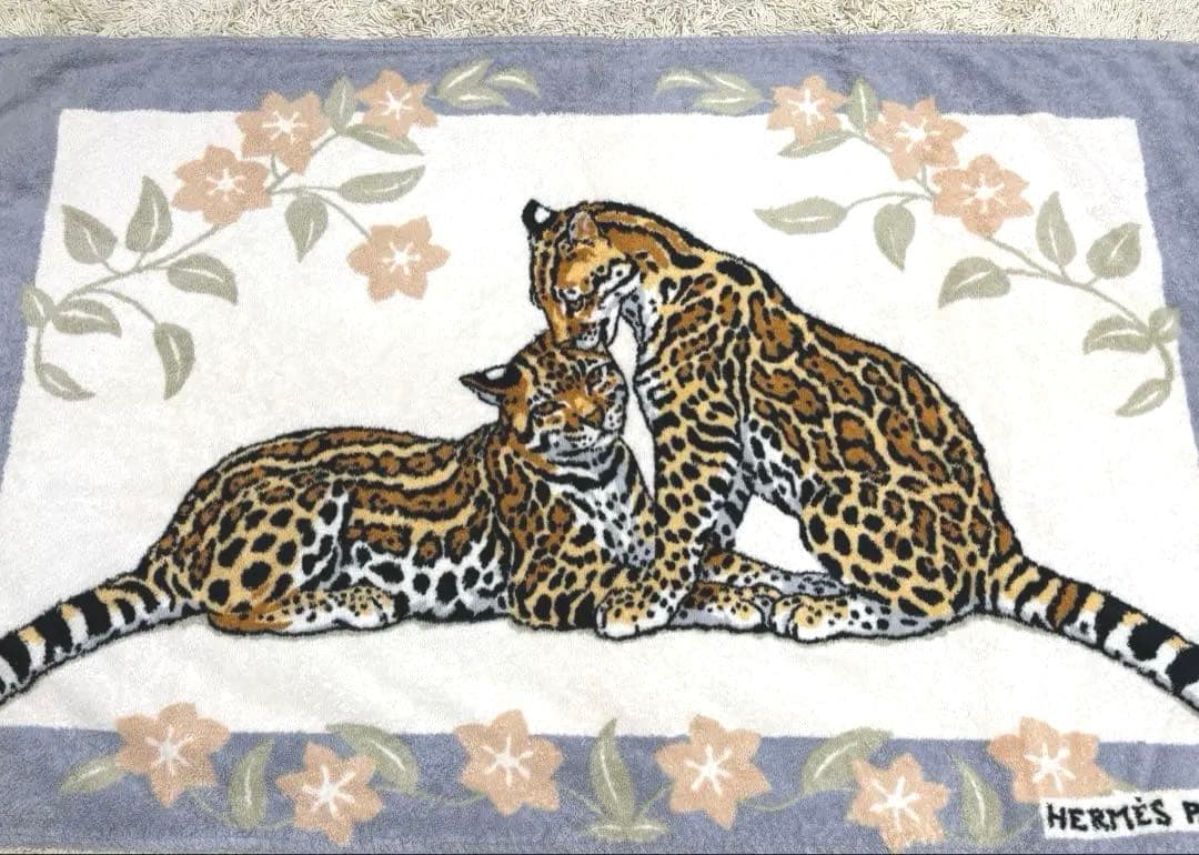 HERMES ビーチタオル エルメスのビーチタオル＆ビーチバッグが描く、壮大な海の世界