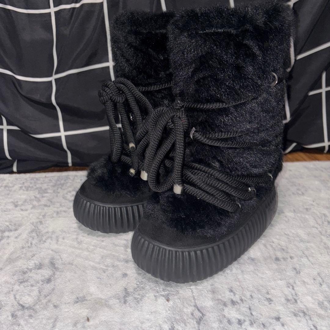 YELLO CROW FAUX FUR BOOTS ファー ショートブーツ 公式サイトにて最新の WINTER COLLECTION 発売開始！ YGRITTE faux fur