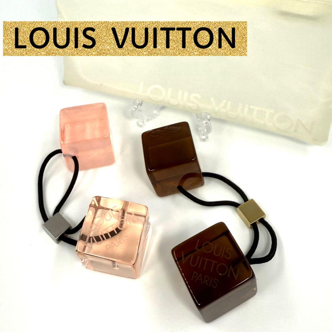 LOUIS VUITTON ルイ・ヴィトン　ヘアゴム 2個セット　ポーチ付き ルイヴィトン】村上隆コラボ 2点セット シュシュ 桜 ヘアゴム (Louis