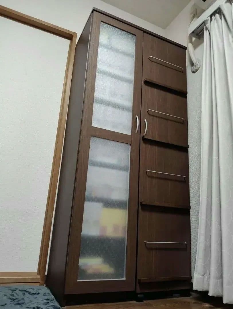 値下げ！11月5日まで！木製 ガラス扉 　スライド本棚　ニトリ 値下げ！11月5日まで！木製 ガラス扉 スライド本棚 ニトリ ニトリ