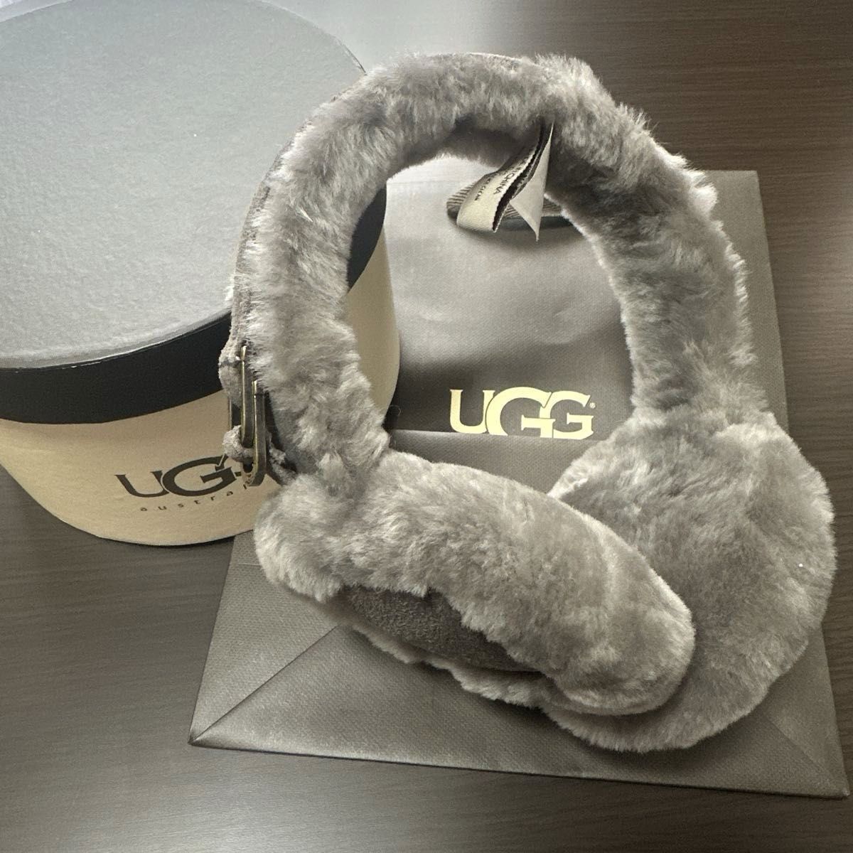 UGG イヤーマフ 耳あて 耳当て ブランド ファー 箱付き グレー グレイ
