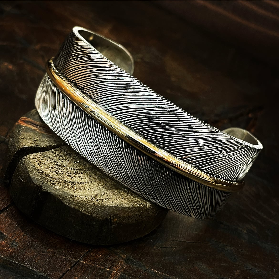 別注ハーヴィーメイス（Harvey Mace）フェザーバングル12Kgfコンビ2.5