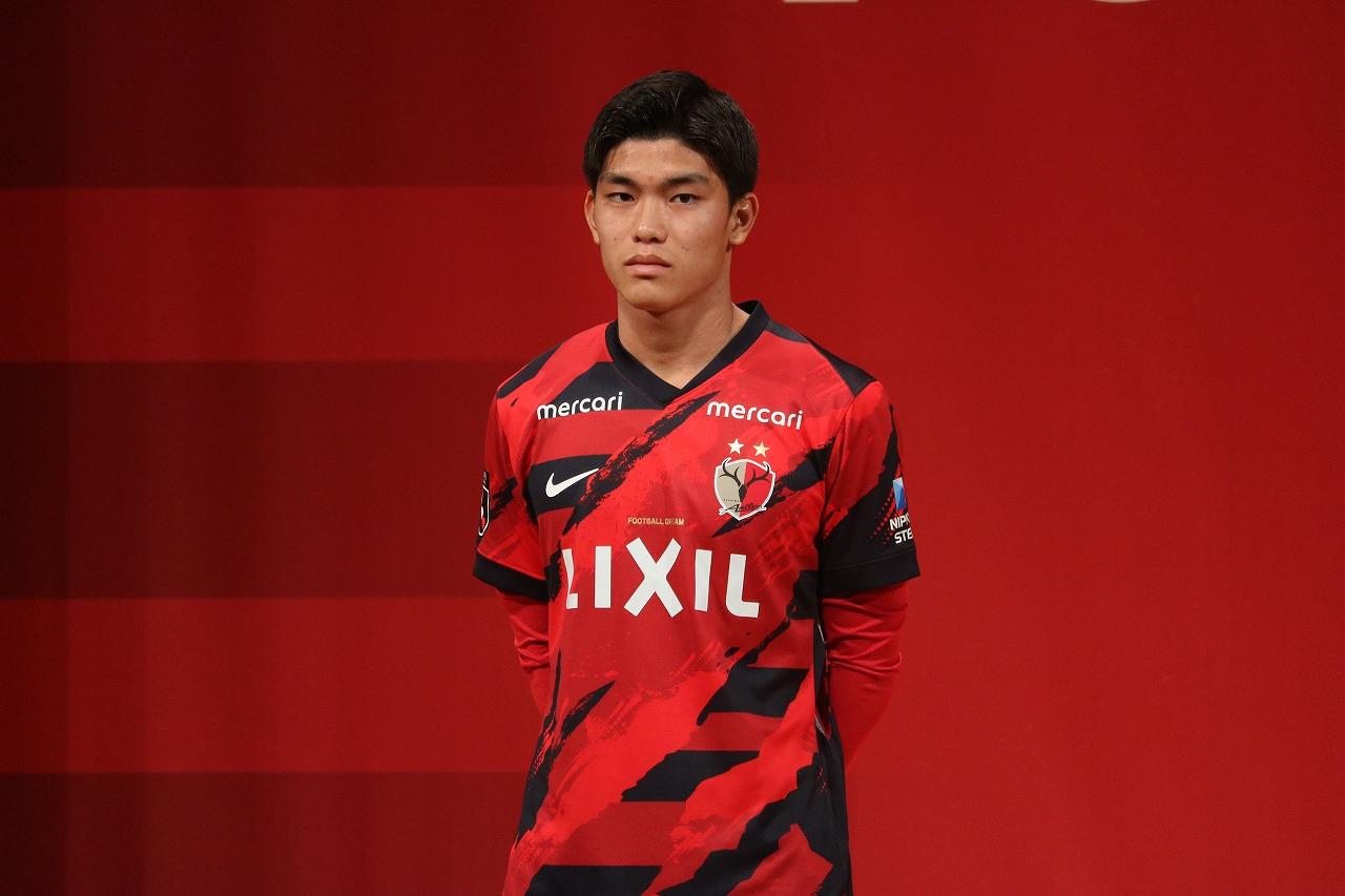 3番目の画像 - 鹿島アントラーズの2025シーズン新体制発表会で舞台に